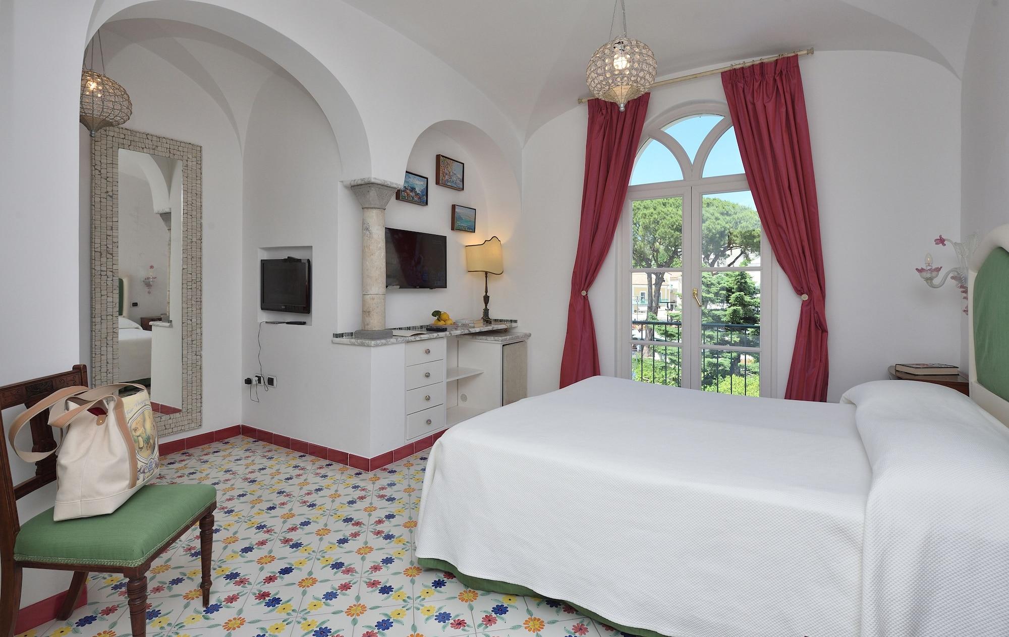 Hotel Giordano ราเวลโล ภายนอก รูปภาพ