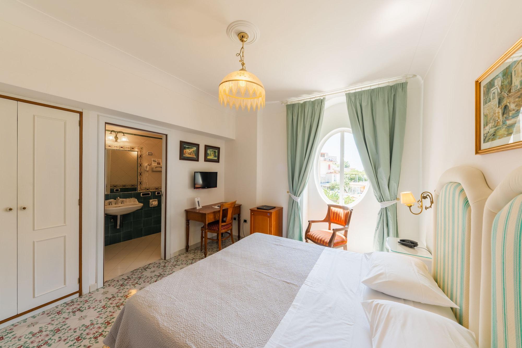 Hotel Giordano ราเวลโล ภายนอก รูปภาพ