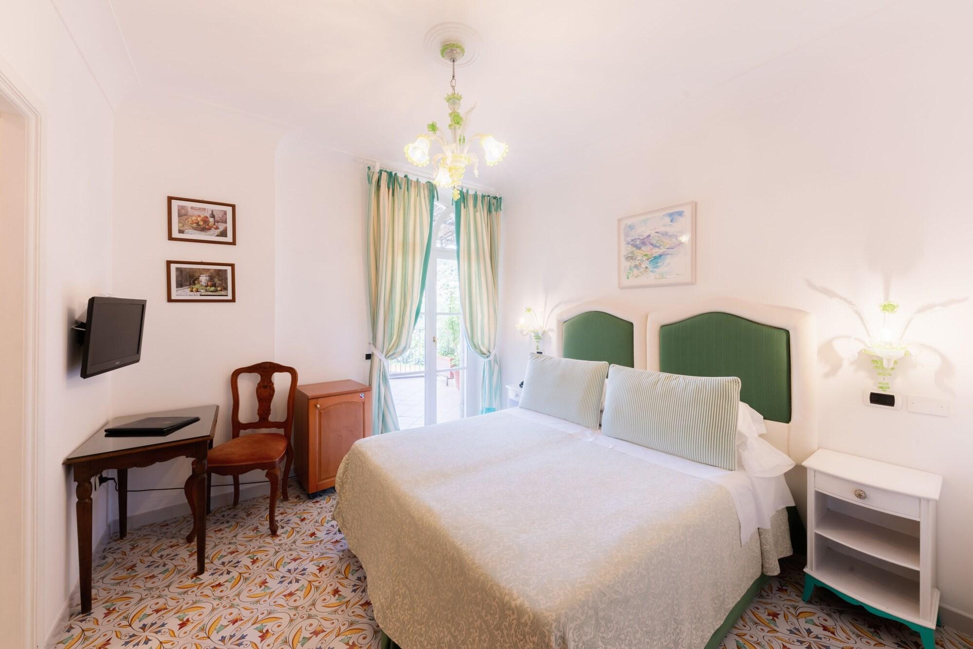 Hotel Giordano ราเวลโล ภายนอก รูปภาพ