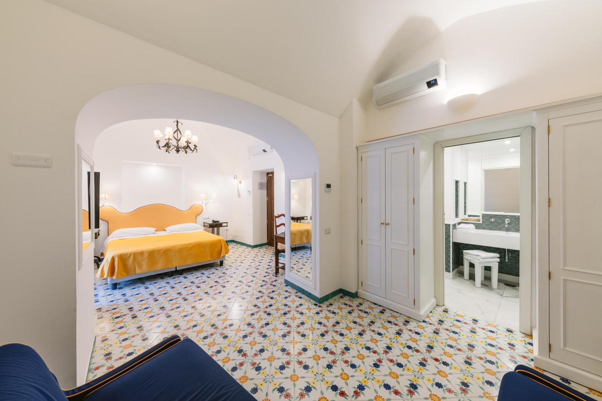 Hotel Giordano ราเวลโล ภายนอก รูปภาพ